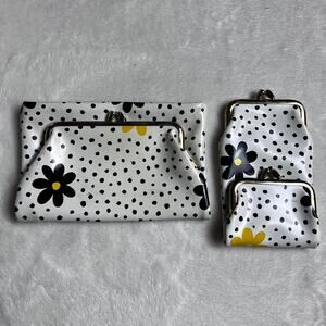 2 St. Thomas Vintage Plastic coin Purse wallet Black White yellow Flowers